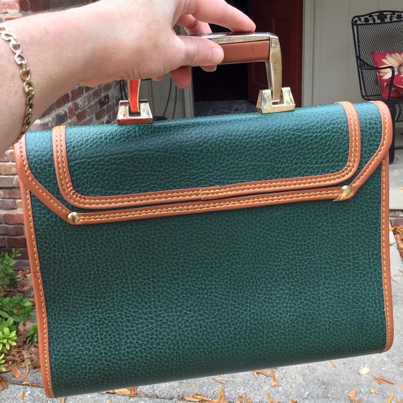 Vintage Dooney & Bourke Pebble Emerald Green Leather Messenger Bag Read All - Picture 2 of 6